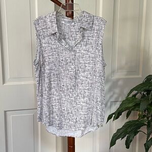 North Style Sleeveless button down White and Black Women's Top